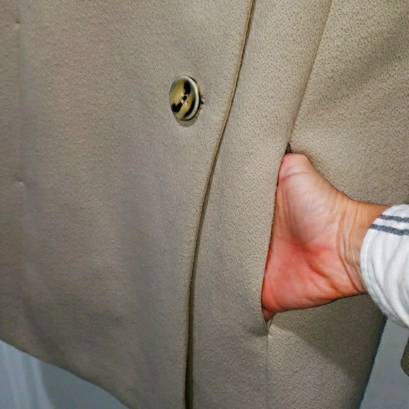 DEMOO PARKCHOONMOO coat. - Picture 6 of 16